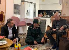 جمعی از مسئولین لشکری و کشوری با خانواده شهیده مدافع سلامت، فرانک داوودی دیدار کردند
