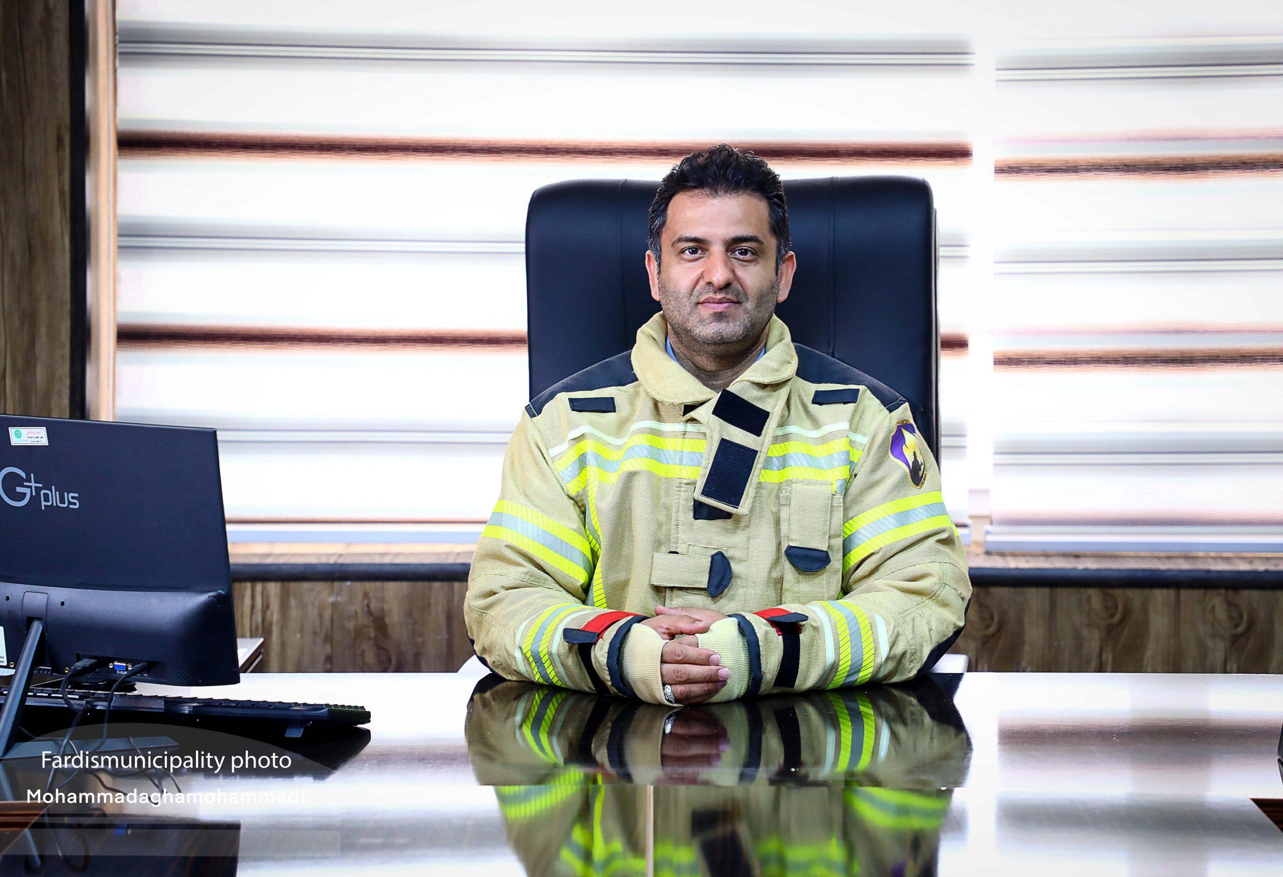 واژگونی دو خودرو در فردیس