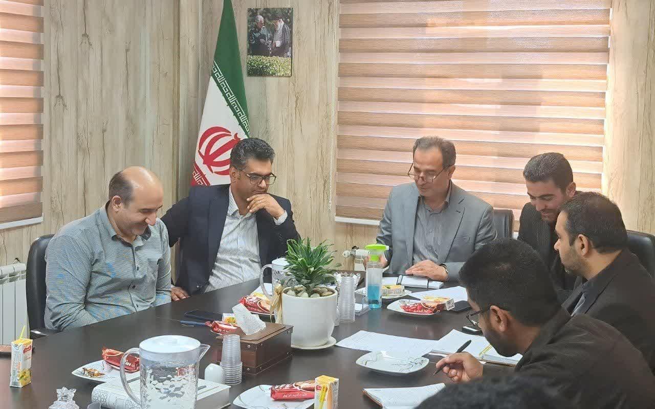 در همه حال از حق و حقوق ساکنین مسکن مهر طبق ضوابط قانونی دفاع خواهیم کرد