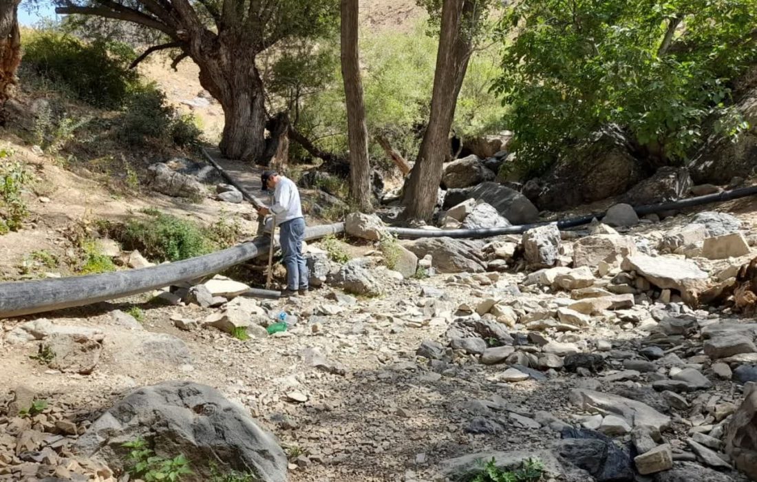 بازدید کارشناسان محیط زیست از طرح انتقال آب محلی  در منطقه حفاظت شده البرز جنوبی