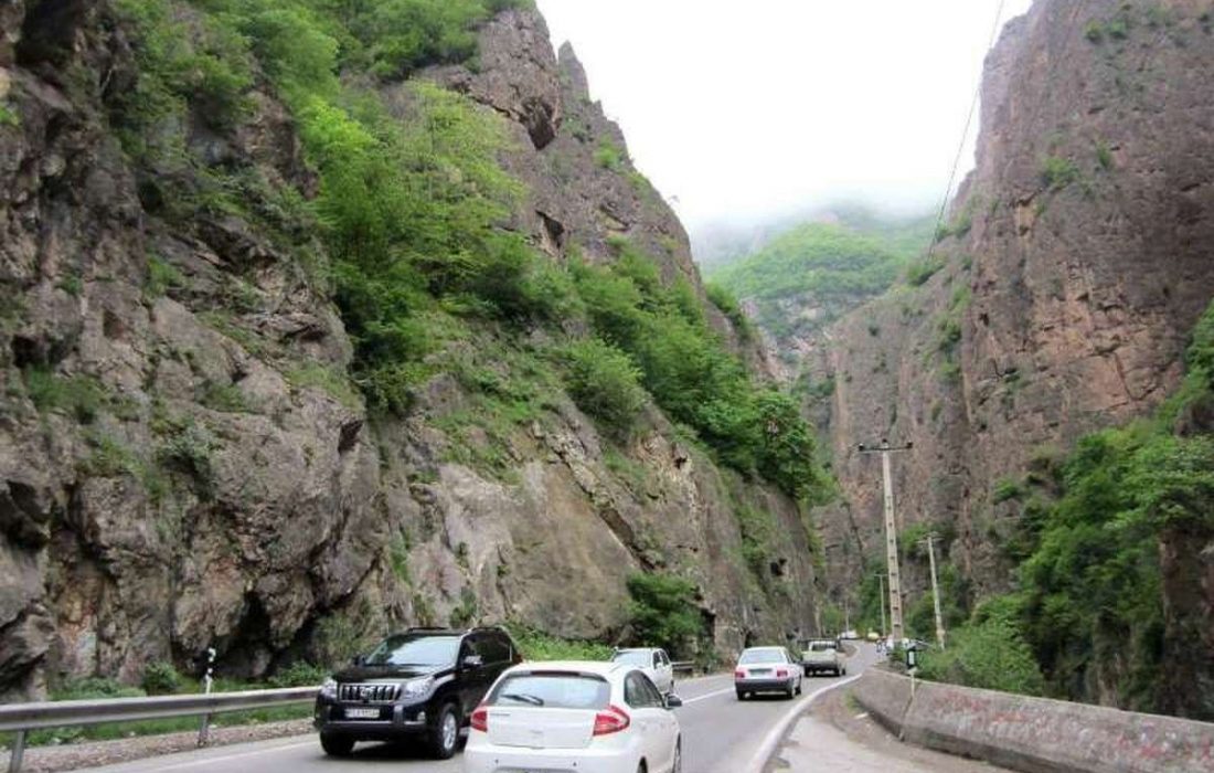 ترافیک پرحجم و روان در آزادراه تهران- شمال و جاده چالوس