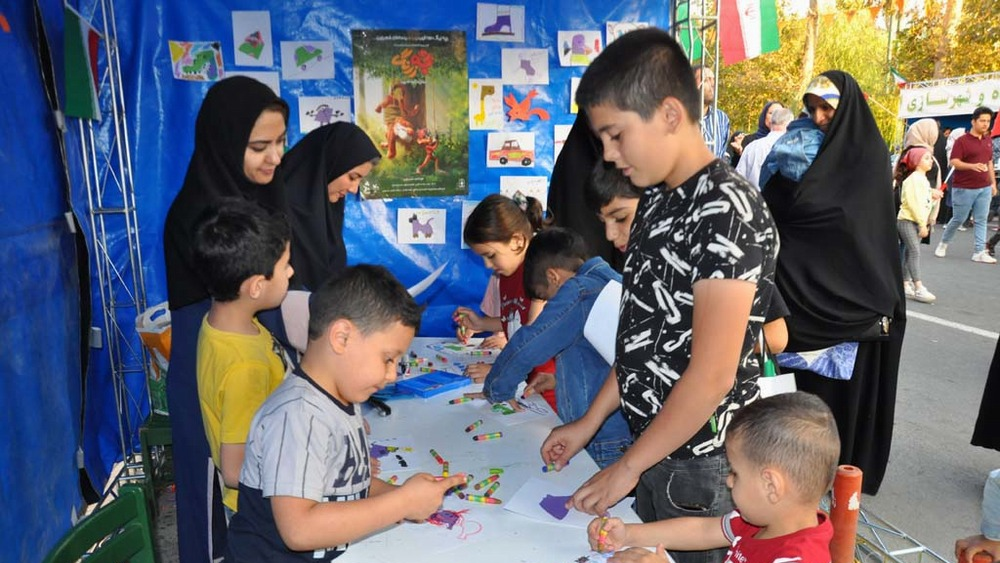 معرفی فعالیت‌های کانون و پویانمایی «بچه زرنگ» در جشن بزرگ«رسول مهربانی‌ها» در کرج