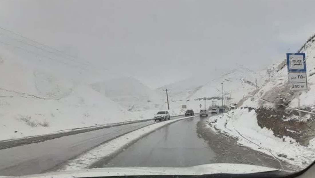 بارش برف در جاده چالوس و آزادراه تهران – شمال