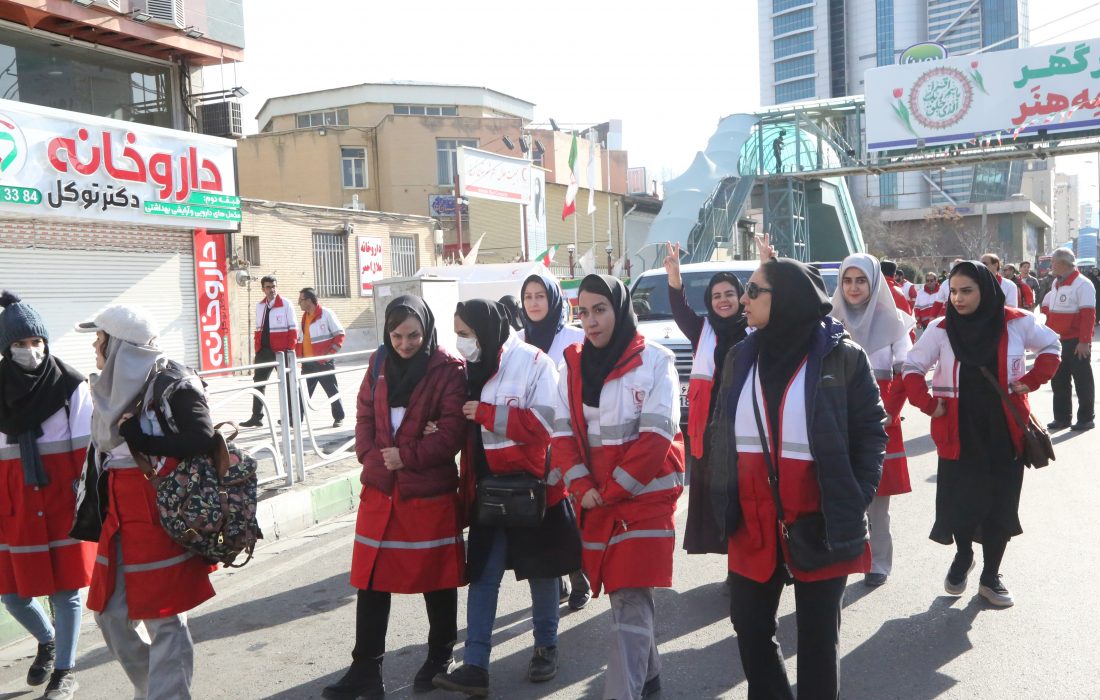 ۲۰۰ نجاتگر استان البرز به بیش از ۶۰۰ در مراسم راهپیمایی ۲۲ بهمن خدمات ارائه دادند