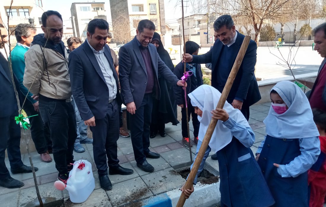 برگزاری پویش درختکاری « شهدای مقاوت » در روستای گلستانک