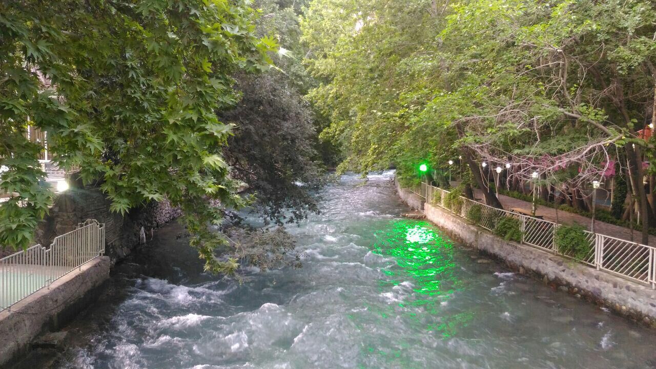 شرکت آب منطقه ای هشدار داد/ گردشگران از رودخانه های البرز فاصله بگیرند