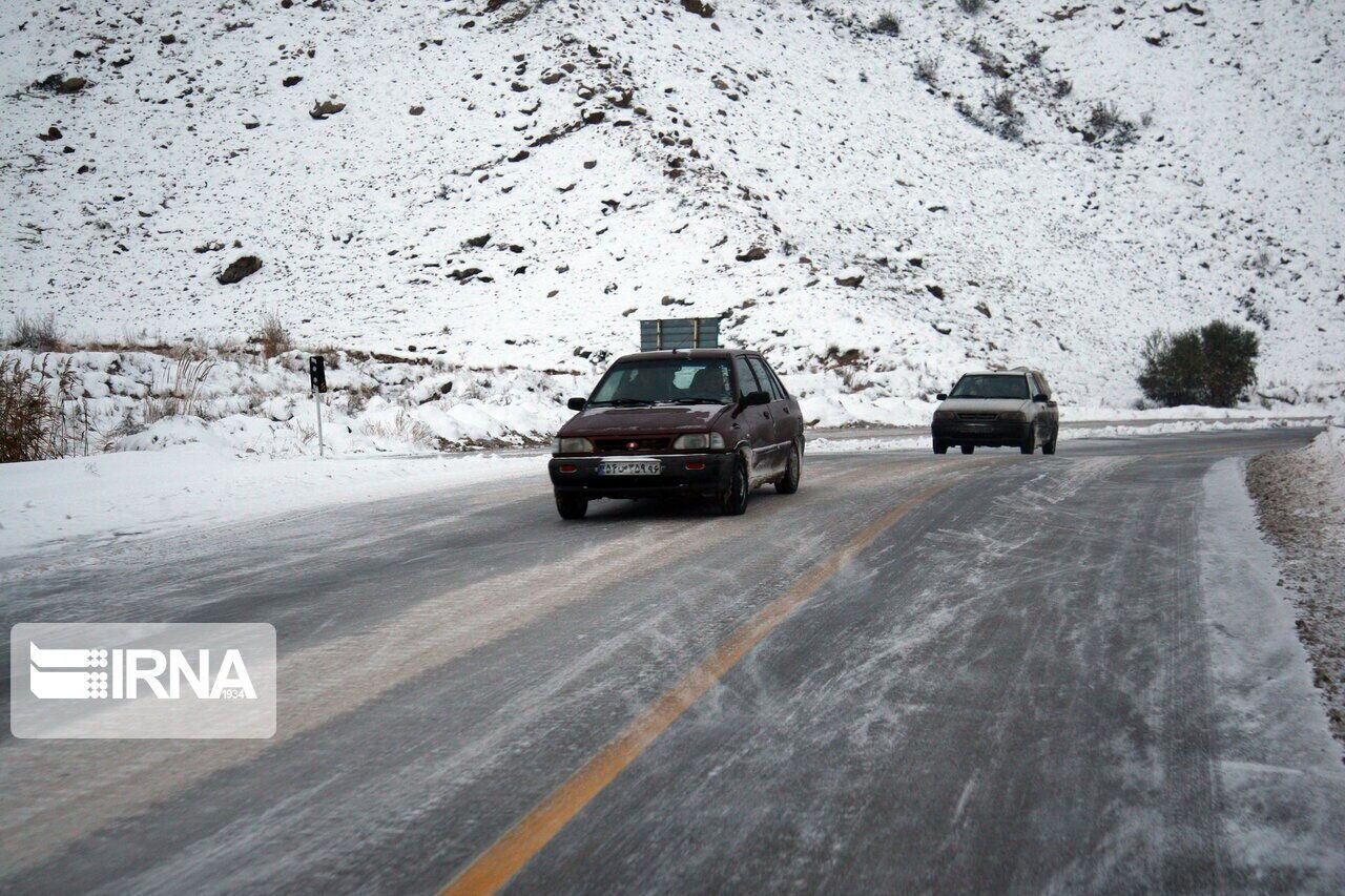 جاده کرج – چالوس لغزنده است/رانندگان احتیاط کنند