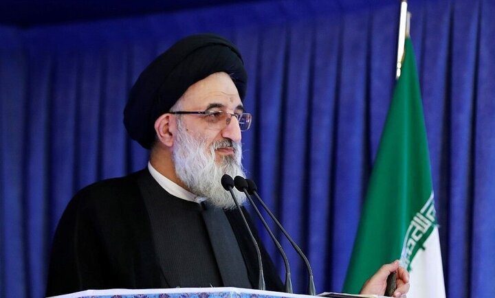 قیام امام حسین (ع) الگوی امید و ایمان است