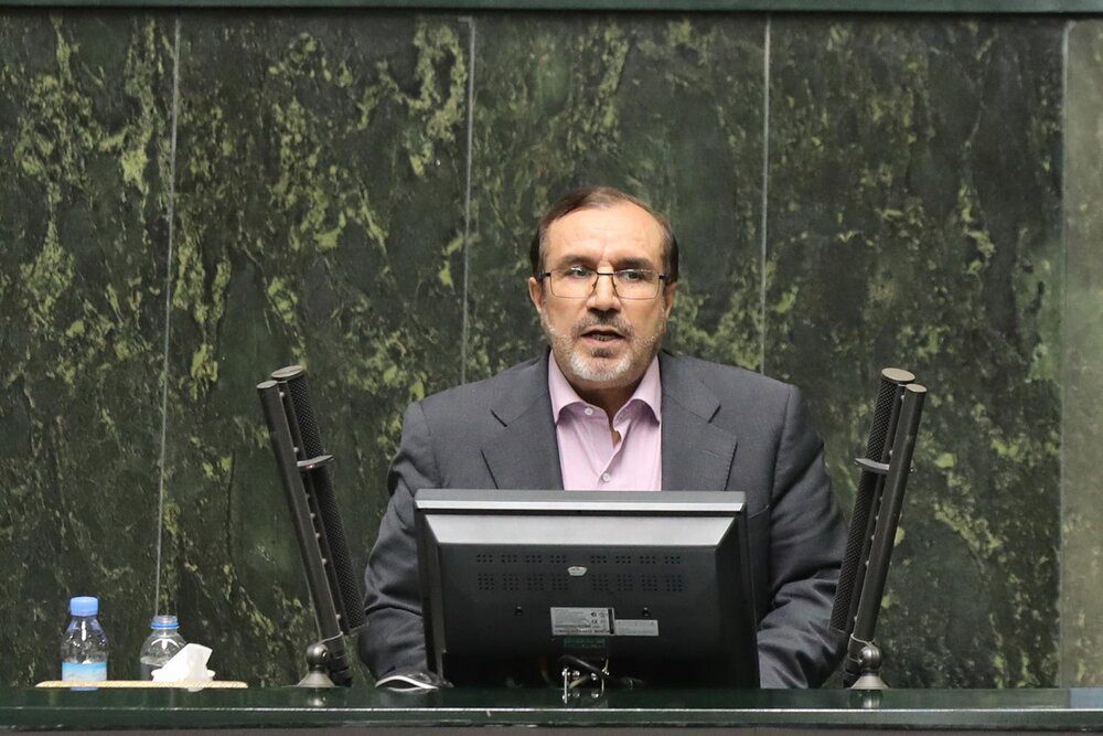 حدادی: کمبود کالاهای اساسی ناشی از انحصار است