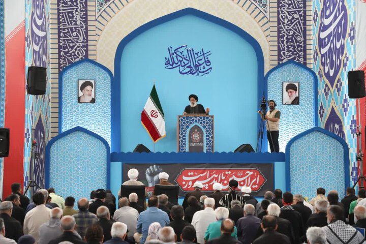 نگاه راهبردی، رمز عبور از فتنه‌ها / جامعه بی‌تحلیل در دفاع از حق دچار غفلت می‌شود