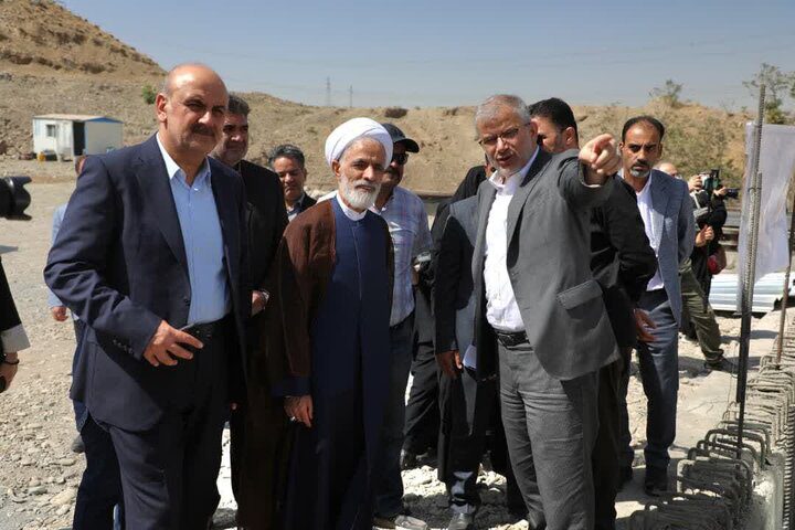 تحریم‌ها ملت ایران را متوقف نکرد، بلکه به حرکت درآورد