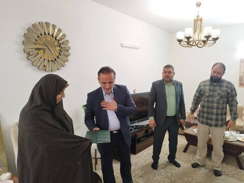 ادای احترام به مقام شامخ شهدای جنگ ۱۲ روزه