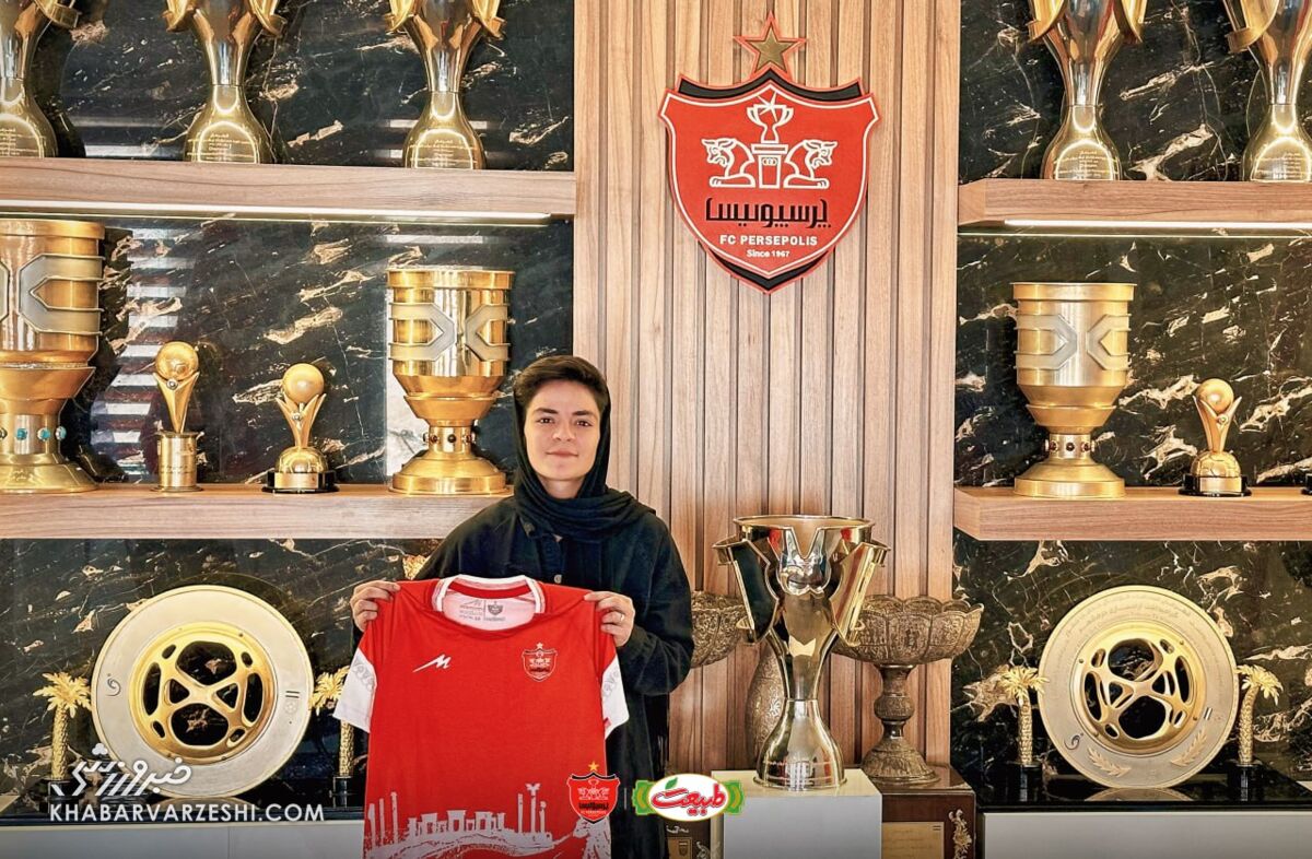 بازیکن تیم ملی رسماً به پرسپولیس پیوست +عکس