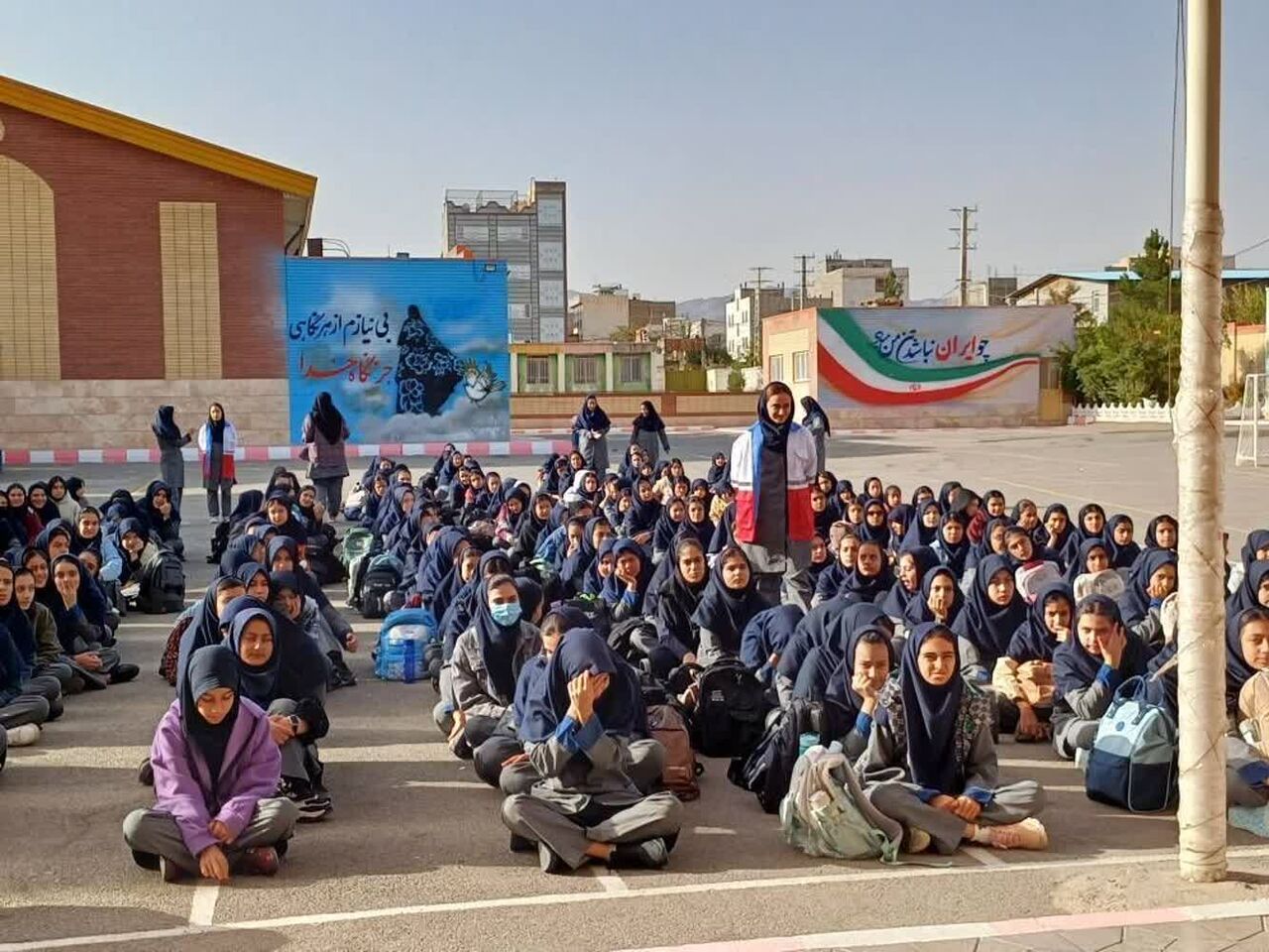مشارکت پنج هزار دانش آموز در «زنگ صلح و دوستی» البرز