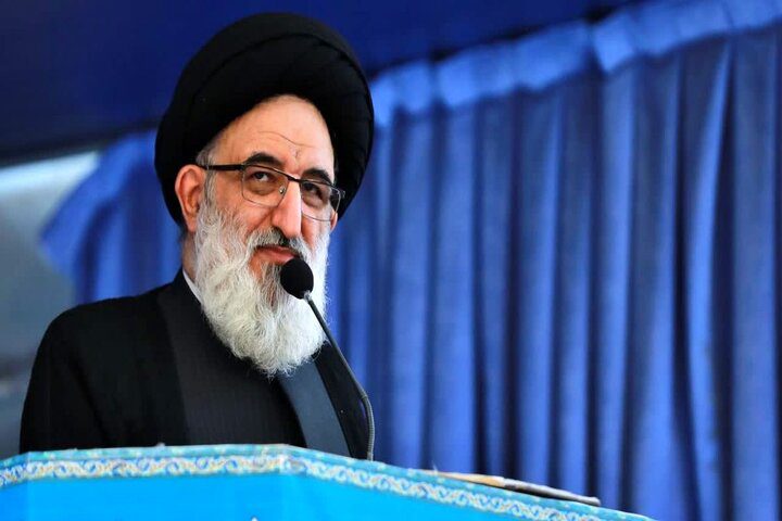 حسینی همدانی:نسبت دادن افرادبه امامجمعه برای انتخابات شوراها دروغ است