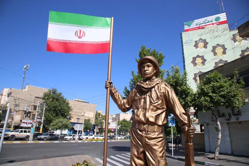 تبلور ایثار و شهادت در کرج با بهره‌گیری از نمادهای دفاع مقدس