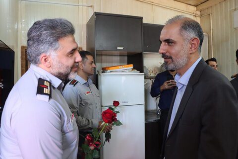 رئیس کمیسیون سلامت، محیط زیست و خدمات شهری با آتش‌نشانان دیدار کرد