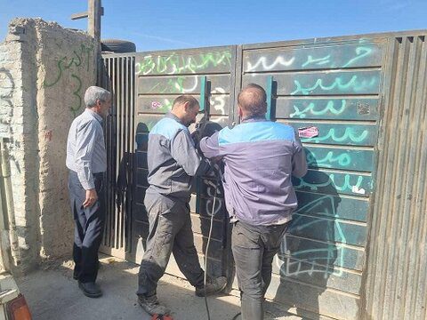 پلمب واحدهای غیرمجاز تفکیک زباله و ساماندهی اتباع در منطقه ۹ کرج