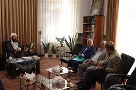 پیگیری مطالبات حسینآباد در نشست معتمدین با مدیر منطقه و امام جمعه مهرشهر