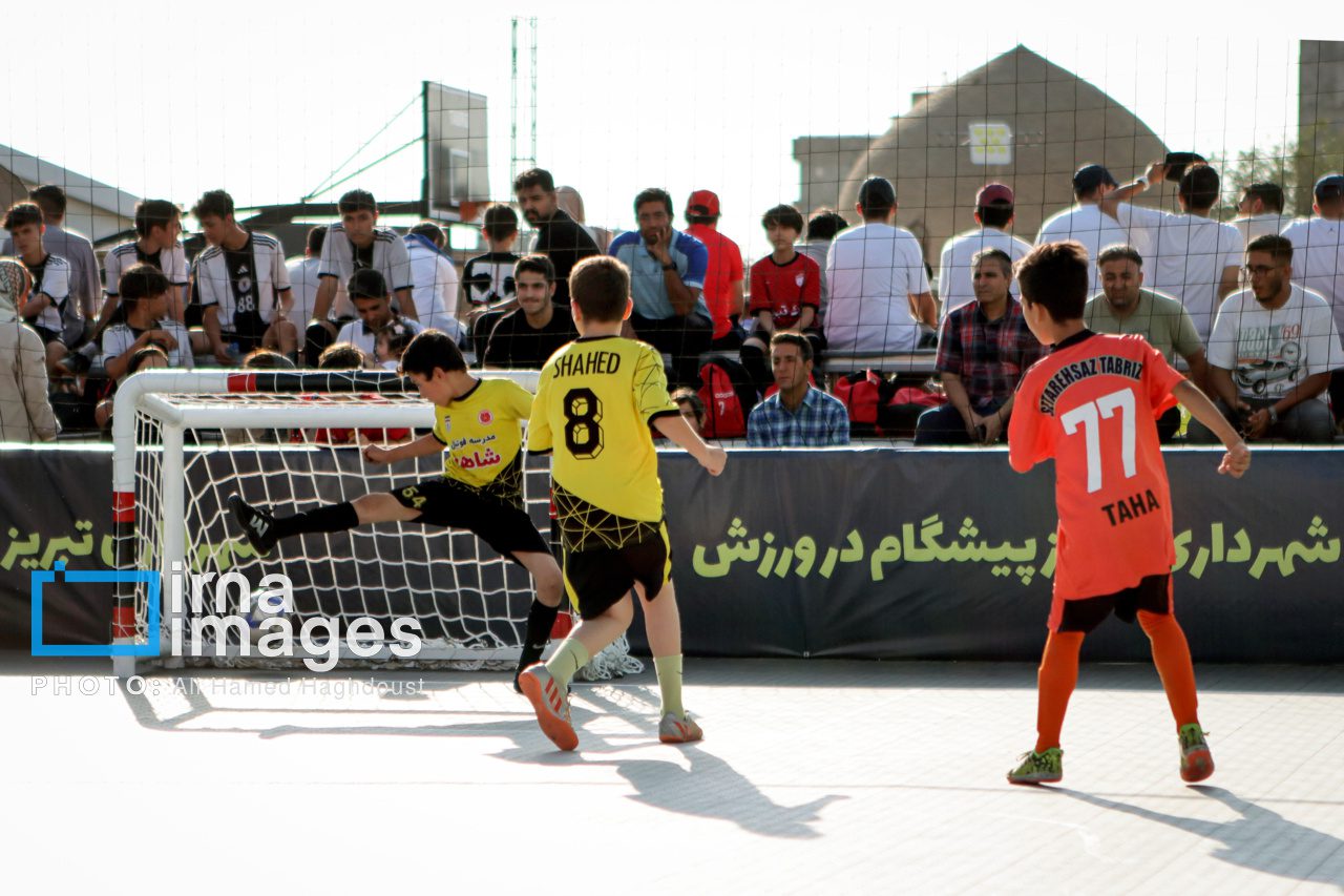 برگزاری مسابقات فوتبال محلات کمتر برخوردار البرز