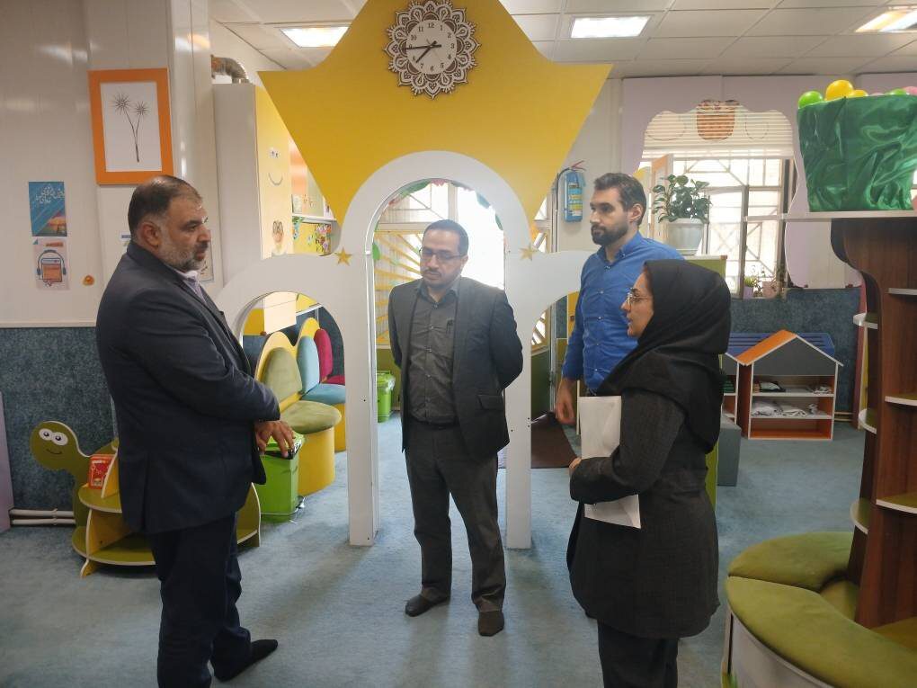 بازدید مدیرکل امور عمرانی نهاد کتابخانه‌های عمومی کشور از کتابخانه‌های استان البرز