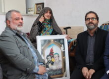 ادای احترام مدیر منطقه یک کرج به مادر شهید حسینی