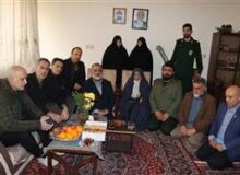 دیدار مدیر منطقه ۱ شهرداری کرج با خانواده شهید پیری