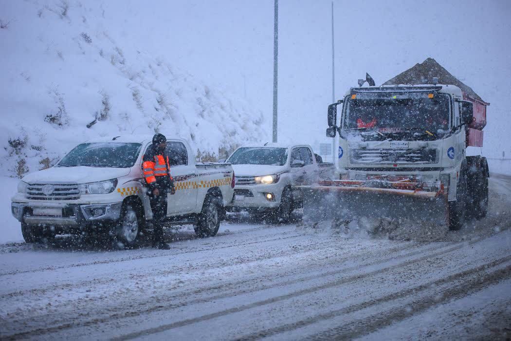 سه هزار کیلومتر باند رفت و برگشت جاده ای در البرز برف روبی شد