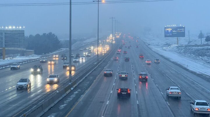 هشدار بارش برف و لغزندگی محورهای مواصلاتی البرز