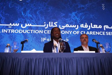 عکس | سیدورف همچنان دور از تهران؛ مشاور استقلالی‌ها در سن‌سیرو