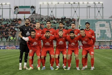 یک پرسپولیسی راهی تراکتور شد