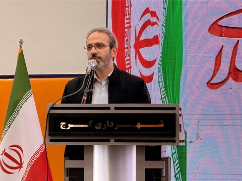 حضور پُررنگ شهروندان؛ پاسخگویی شهردار به مطالباتِ مردمی حین سخنرانی