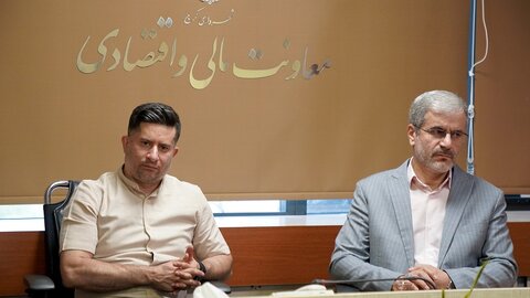 بررسی توسعه پرداخت الکترونیک کرایه تاکسی در کرج با محوریت “QR Code”