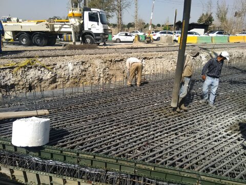 بخش شمالی عرشهٔ B1 در تقاطع بلوار شیخآباد با ریل راهآهن بتنریزی شد